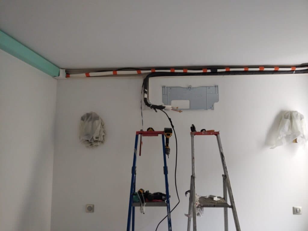 Pompe à chaleur air/air installée — unité extérieure